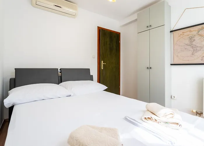 Villa Violeta With The Sea View, 3 Min Walk To The Split