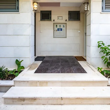 Violeta With The Sea View, 3 Min Walk To The * 스플리트