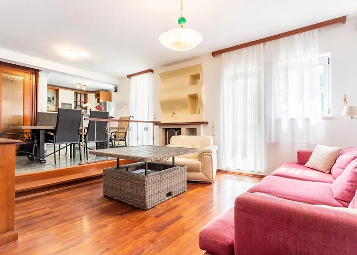 Willa Violeta With The Sea View, 3 Min Walk To The