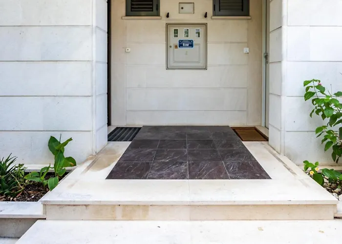 Violeta With The Sea View, 3 Min Walk To The Split