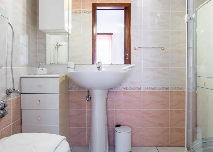 Willa Violeta With The Sea View, 3 Min Walk To The