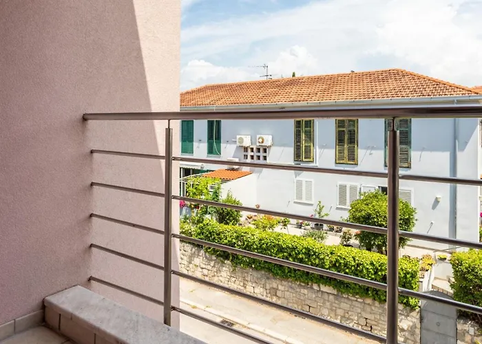 Violeta With The Sea View, 3 Min Walk To The * Split