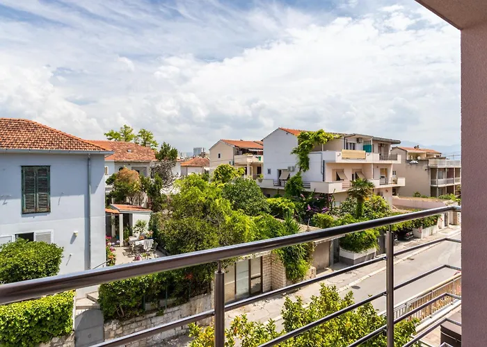 Villa Violeta With The Sea View, 3 Min Walk To The