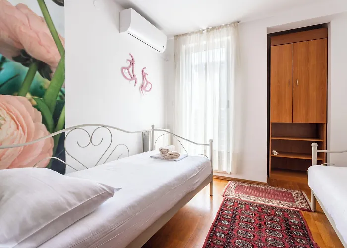 Villa Violeta With The Sea View, 3 Min Walk To The *